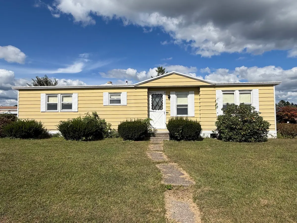 2 Jeffrey Lane, Westfield, MA 01085 - #1
