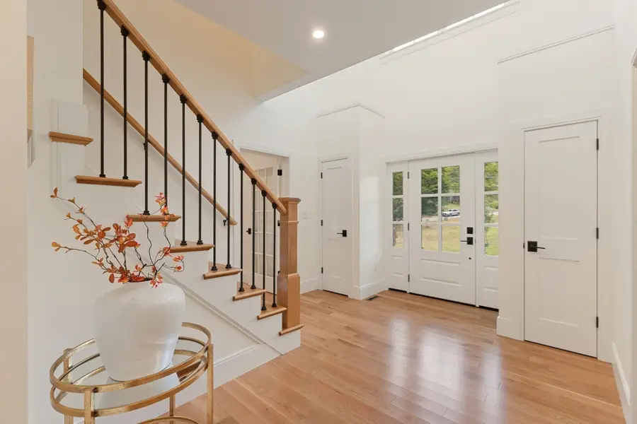472 Summer Avenue, Reading, MA 01867 - #3