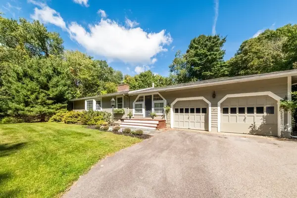 102 Hunting Lane, Sherborn, MA 01770