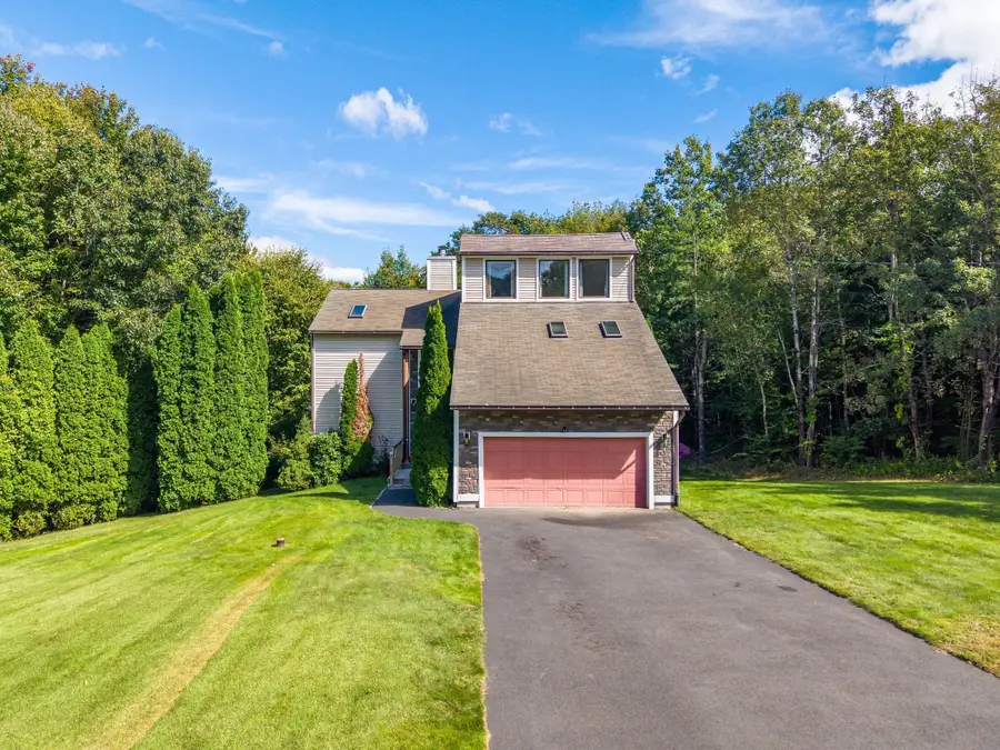 72 Mountain View Dr, Belchertown, MA 01007 - #2