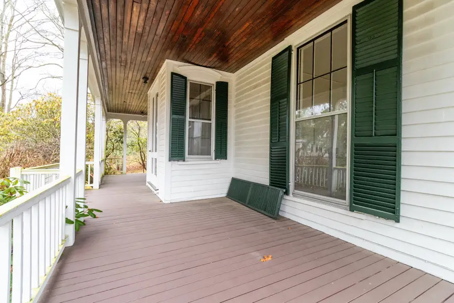 140 Pleasant St, Newton, MA 02459 - #3