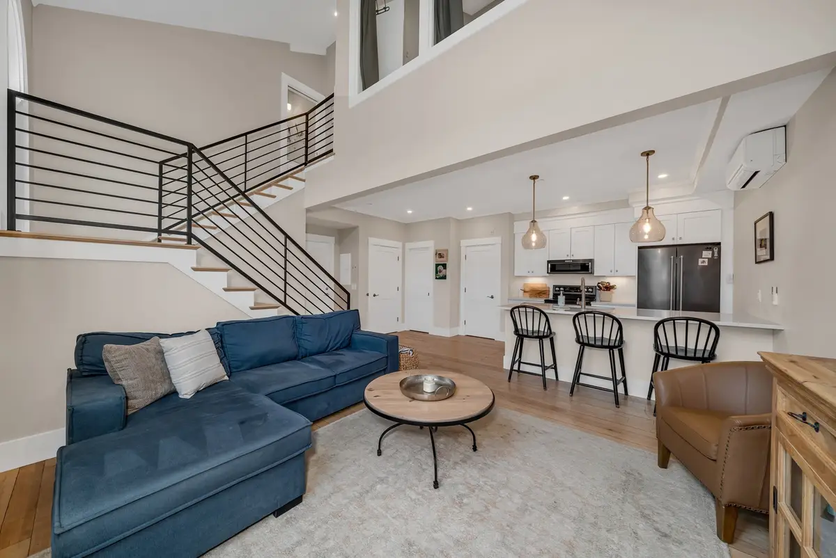142 Main St #4, Amesbury, MA 01913 - #1