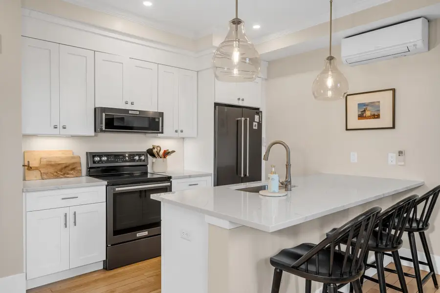 142 Main St #4, Amesbury, MA 01913 - #2