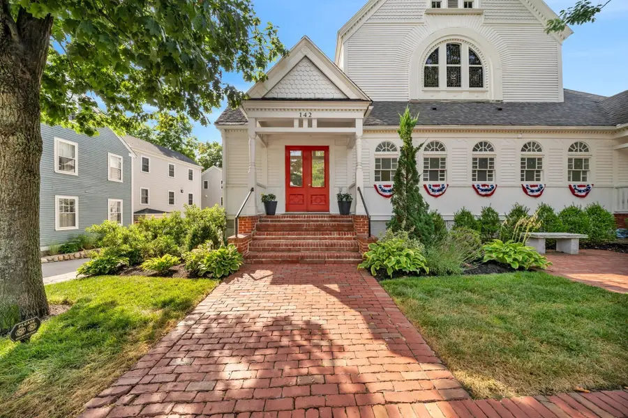 142 Main St #4, Amesbury, MA 01913 - #3