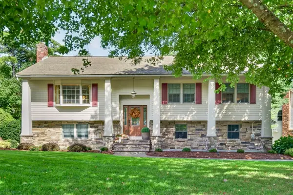 41 Fox Run, Tewksbury, MA 01876