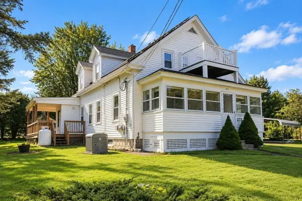 373 Highland St, Northbridge, MA 01534