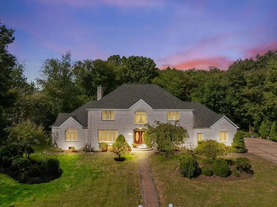 84 Jane Howland Dr, Seekonk, MA 02771 - #2