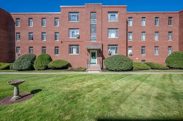 10 Ashland Street #3R, Worcester, MA 01609