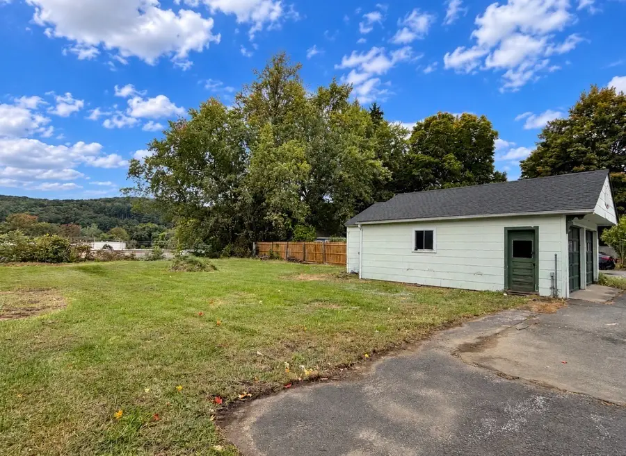 1266 South Main St, Palmer, MA 01069 - #3