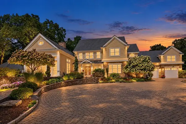 68 W Hill Ave, Melrose, MA 02176