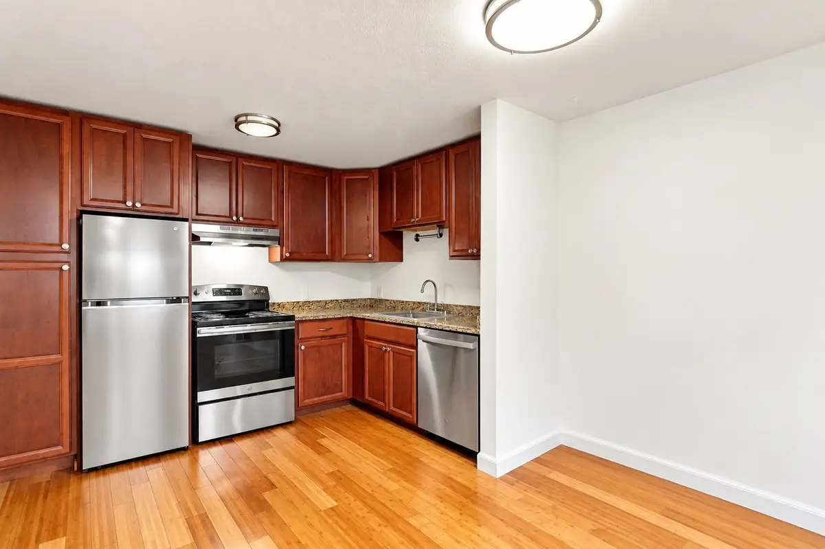 41 Warren St #B2, Waltham, MA 02453 - #1