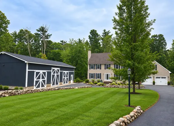 108 Spruce St, Middleboro, MA 02346