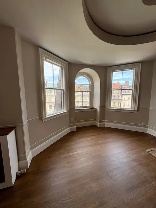 171 Beacon St. #5-2 5-3 PH, Boston, MA 02116