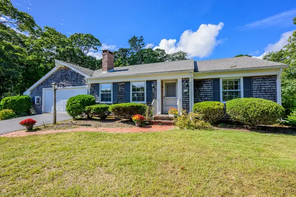 800 Riverview Dr, Chatham, MA 02633