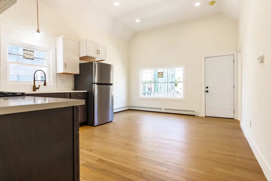 112 Hendrick, Providence, RI 02908 - #3