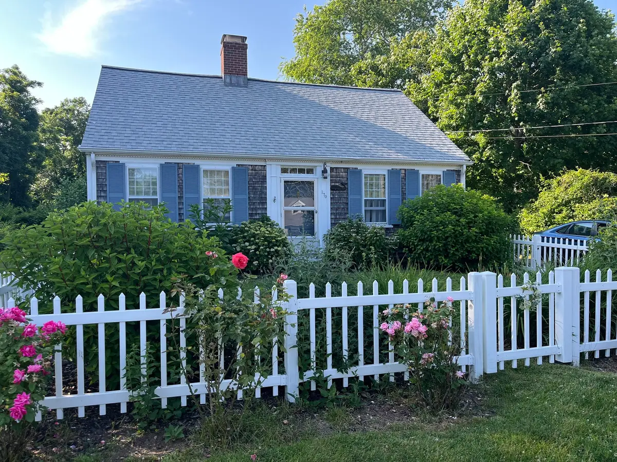 170 Lakeview Ave, Falmouth, MA 02540 - #1