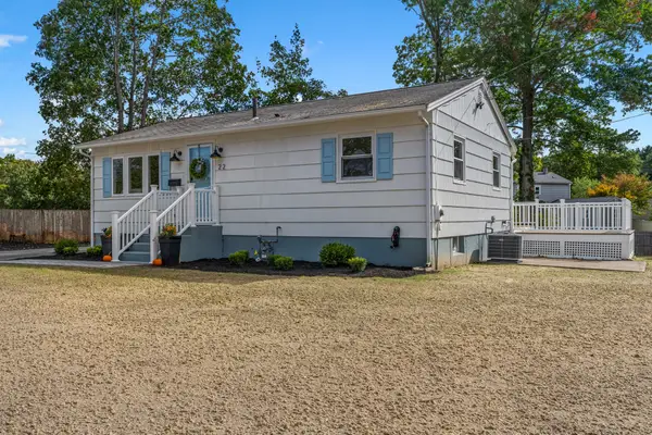 22 Brookside Rd, Rockland, MA 02370