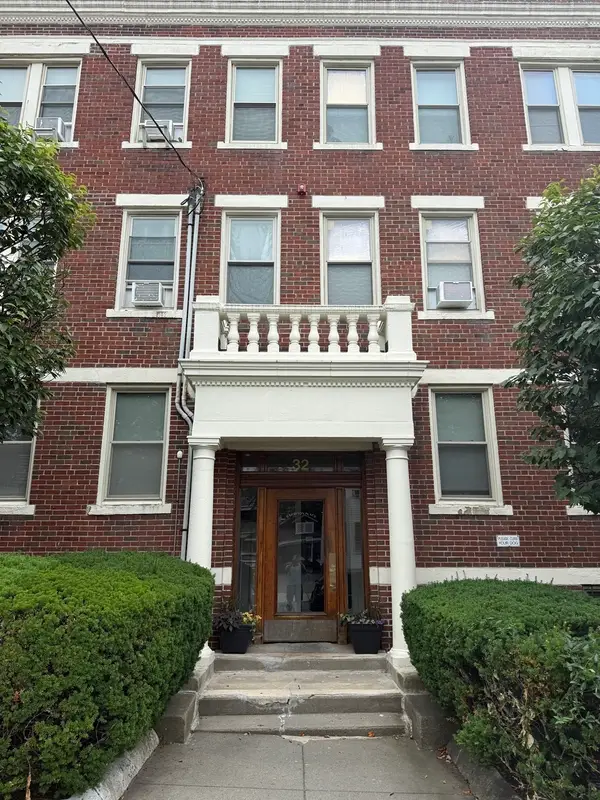 32 Ransom Rd #11, Boston, MA 02135