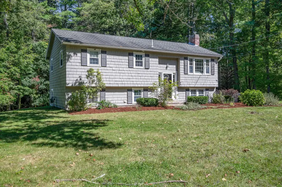 7 Hickory Dr, Townsend, MA 01469 - #2