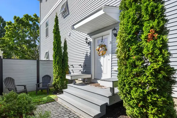 224 Court Street #3, New Bedford, MA 02740
