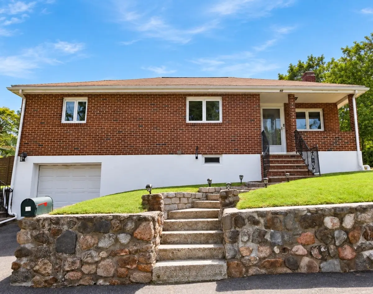 40 Linden Ter, Lynn, MA 01902 - #1