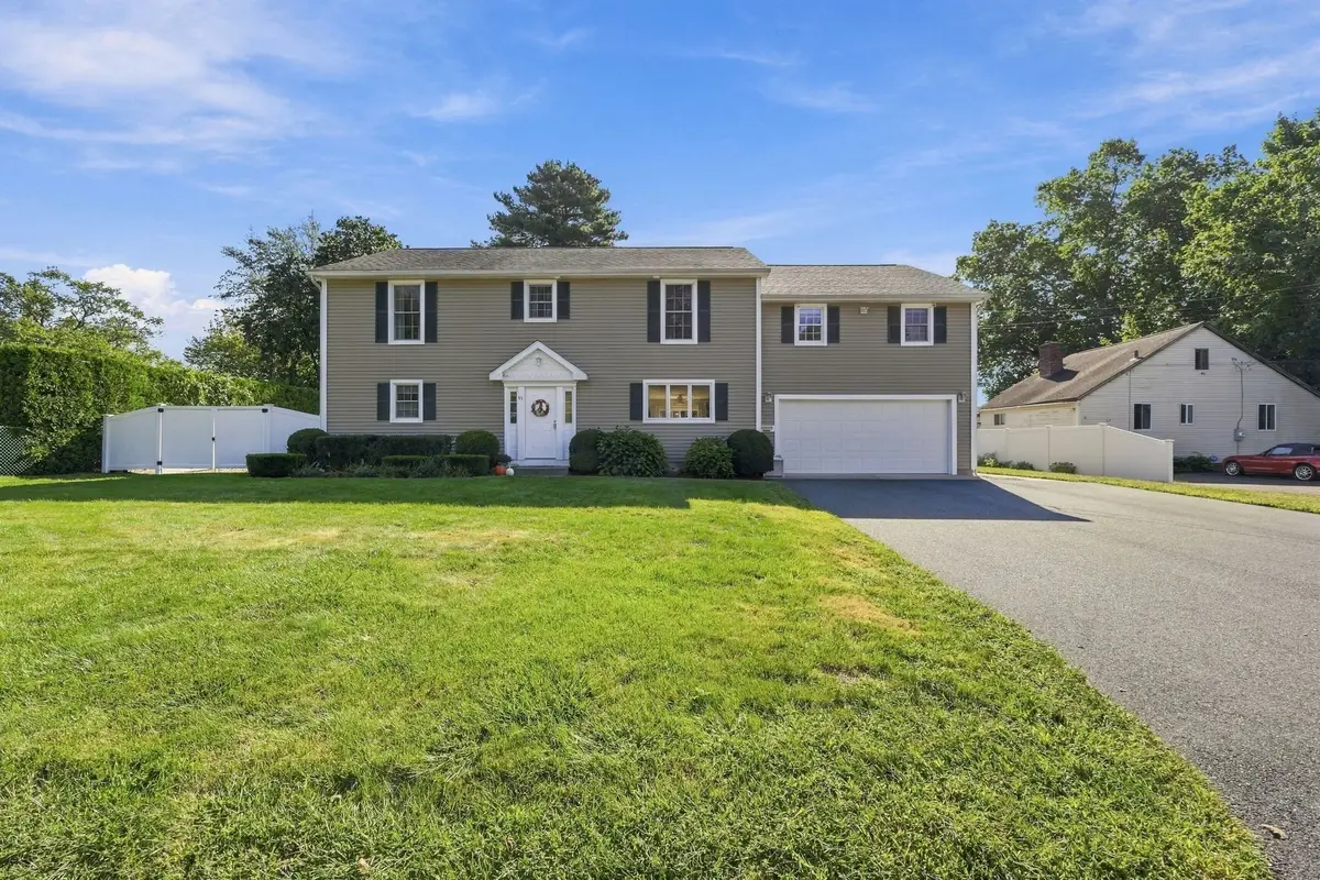 63 Autumn St, Agawam, MA 01001 - #1