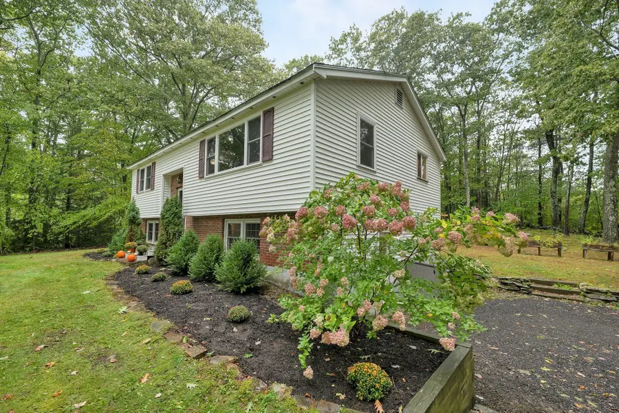 9 Epping Woods Road, Epping, NH 03042 - #3