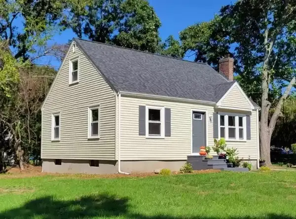 15 Boyden Drive, Foxboro, MA 02035