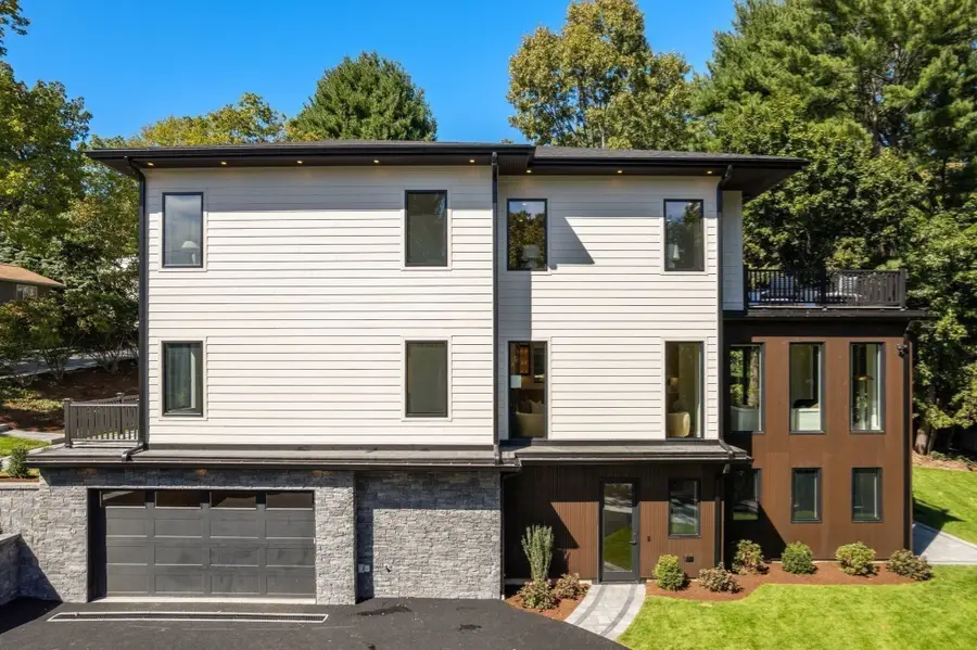 30 Dorr Rd, Newton, MA 02458 - #3