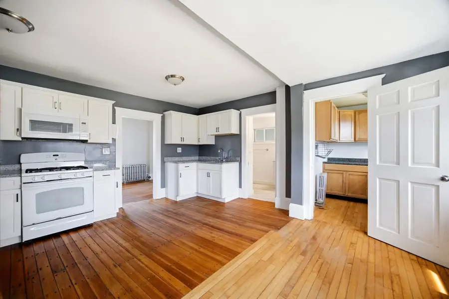 96 Catherine St, Chicopee, MA 01013 - #3