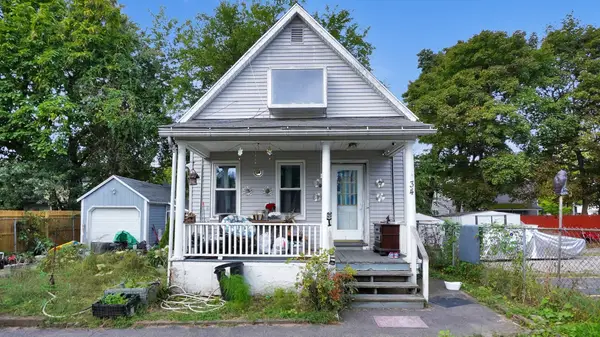 34 Cambridge St, Springfield, MA 01109