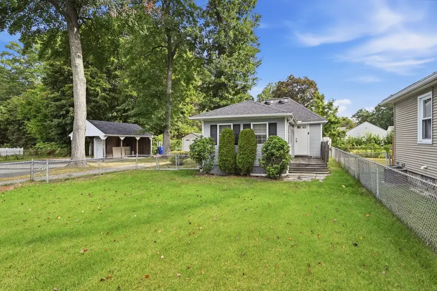 215 Eddy St, Springfield, MA 01104 - #3