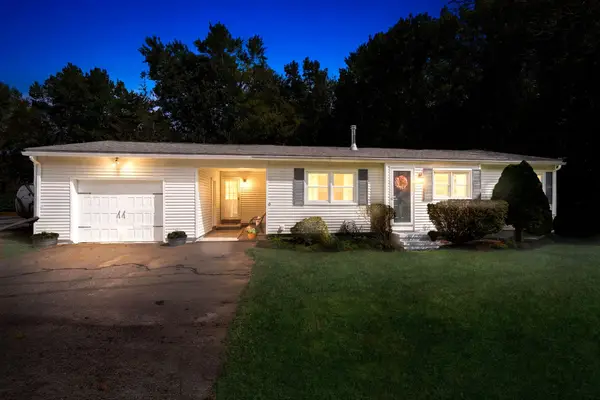 418 Millville Rd, Uxbridge, MA 01569
