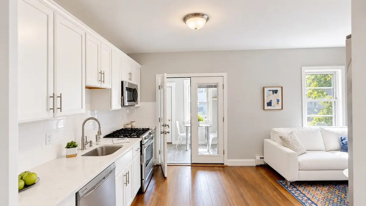 836 Canterbury St. #1R, Boston, MA 02131 - #1