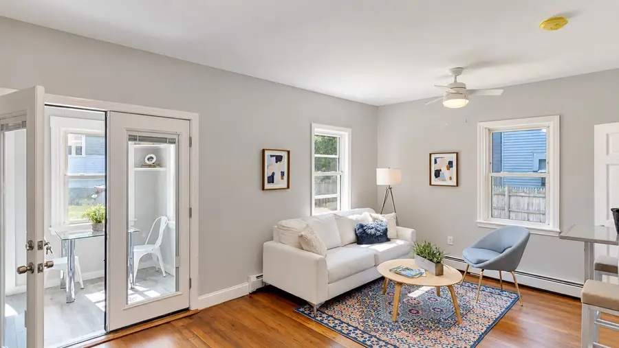 836 Canterbury St. #1R, Boston, MA 02131 - #2