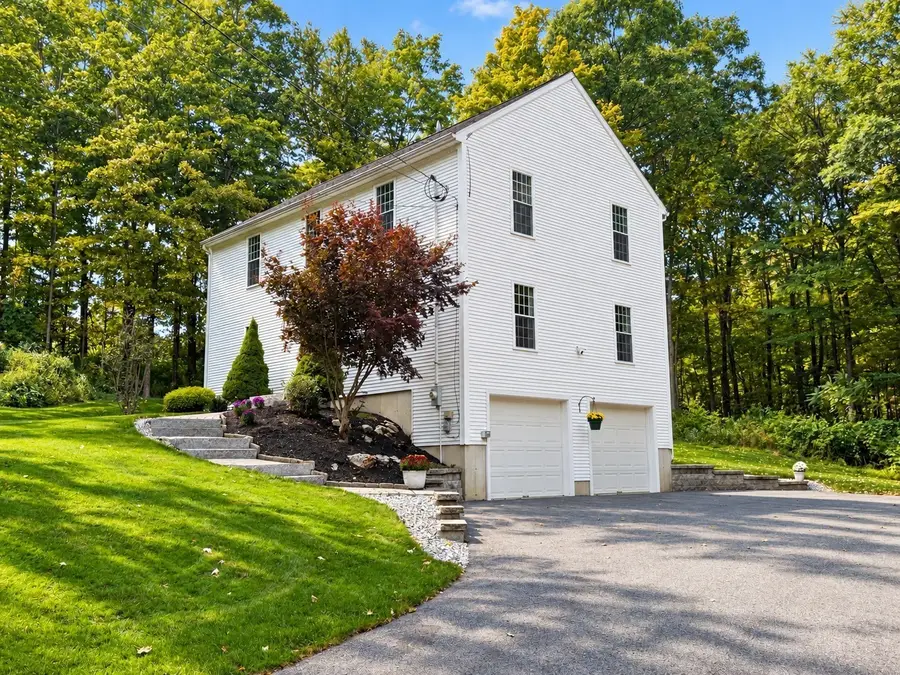 823 Moore Rd, New Braintree, MA 01531 - #2
