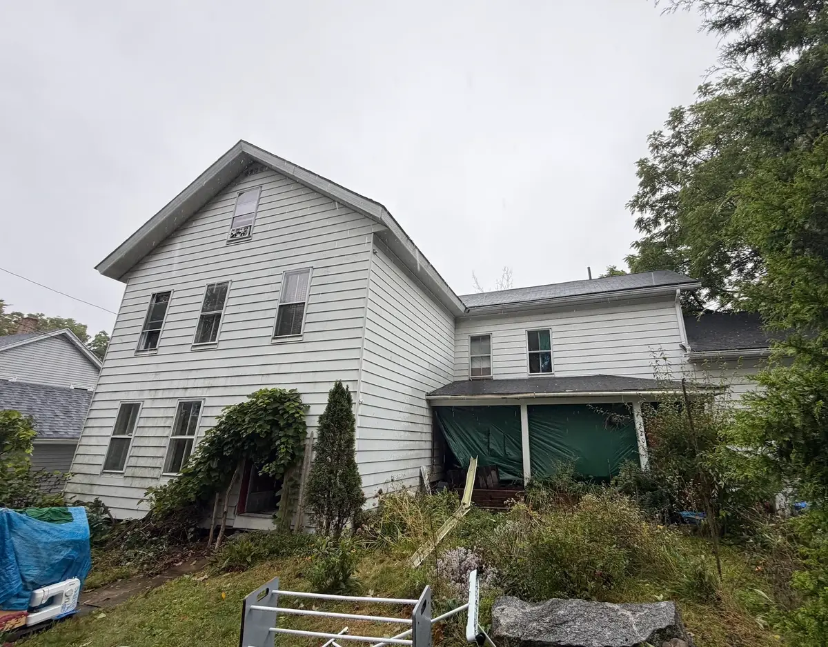 220 Park St, Athol, MA 01331 - #1