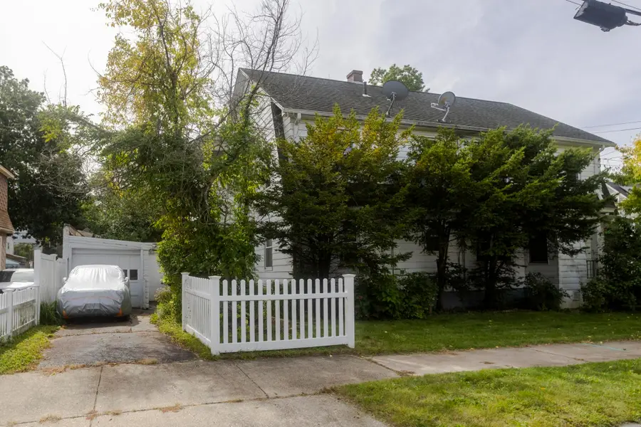 81-83 Chestnut Street, Springfield, MA 01151 - #3