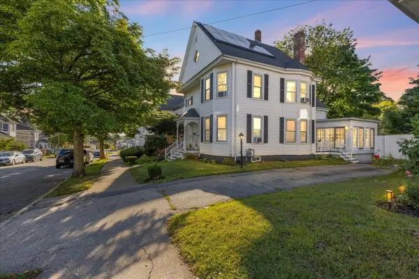 33 Ninth Ave, Haverhill, MA 01830