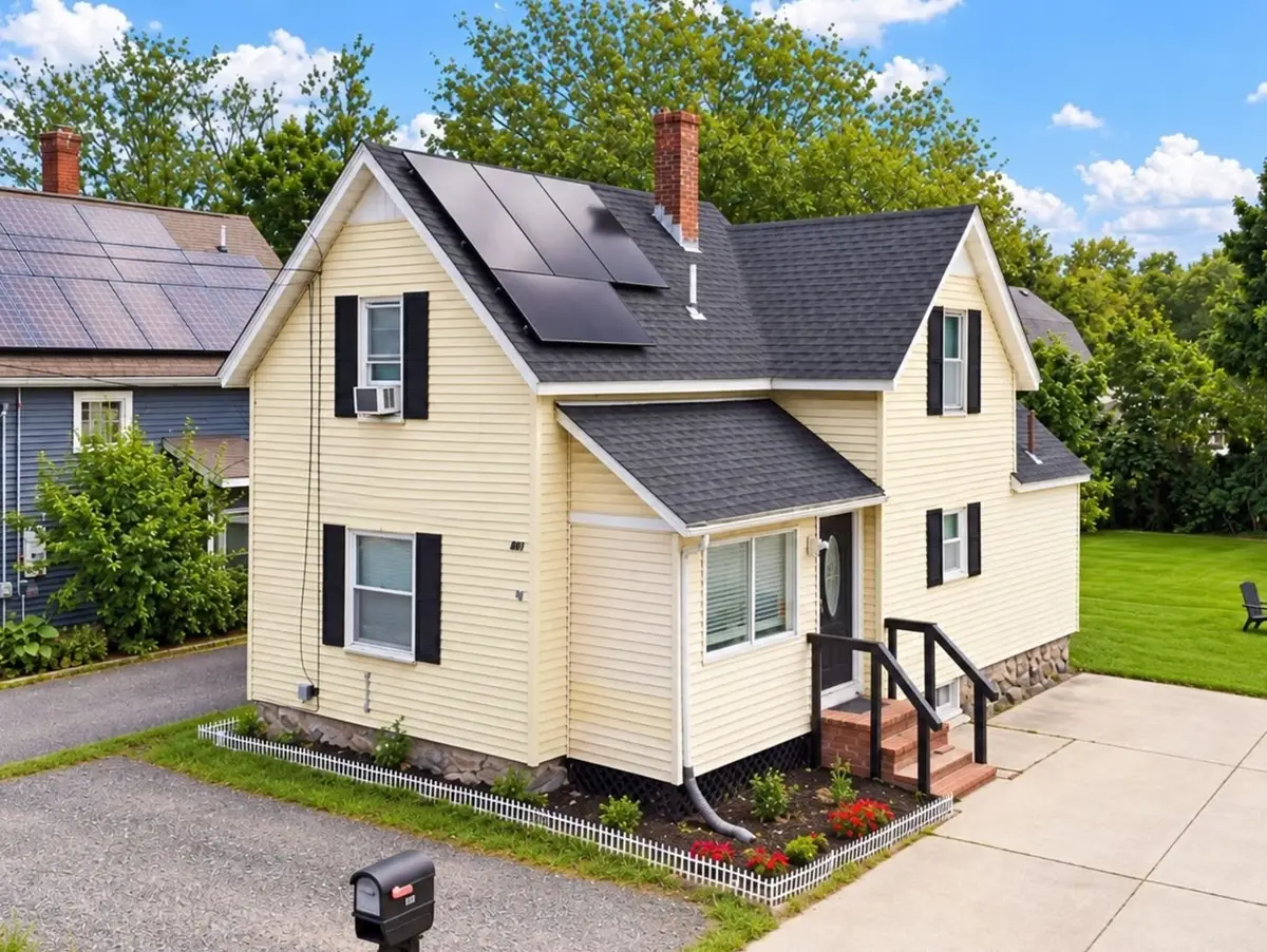 861 Pleasant St, Attleboro, MA 02703 - #1
