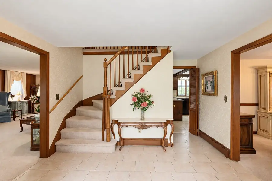14 Huntingdon Rd, Lynnfield, MA 01940 - #3