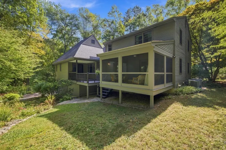 52 W Elm St, Hopkinton, MA 01748 - #2