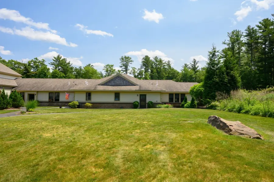 599 Washington St #1, Pembroke, MA 02359 - #3