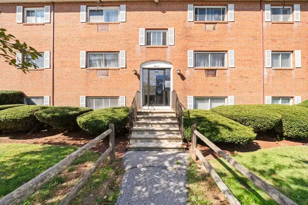 11 Glen Ave #28, Chelmsford, MA 01824
