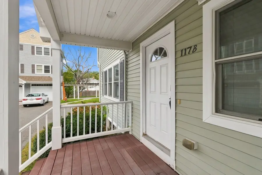 117 Ingell St #B, Taunton, MA 02780 - #3