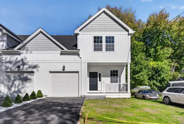 11 Lorenzo Street, Worcester, MA 01604