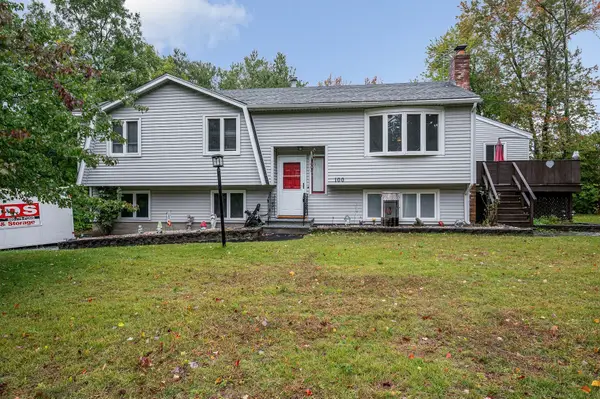 100 Village Dr, Dracut, MA 01826