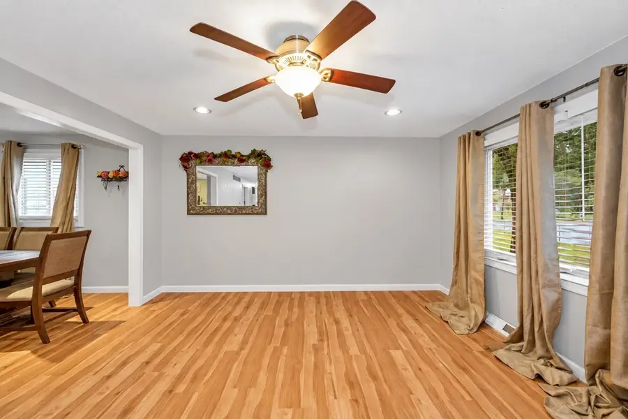 100 Village Dr, Dracut, MA 01826 - #3