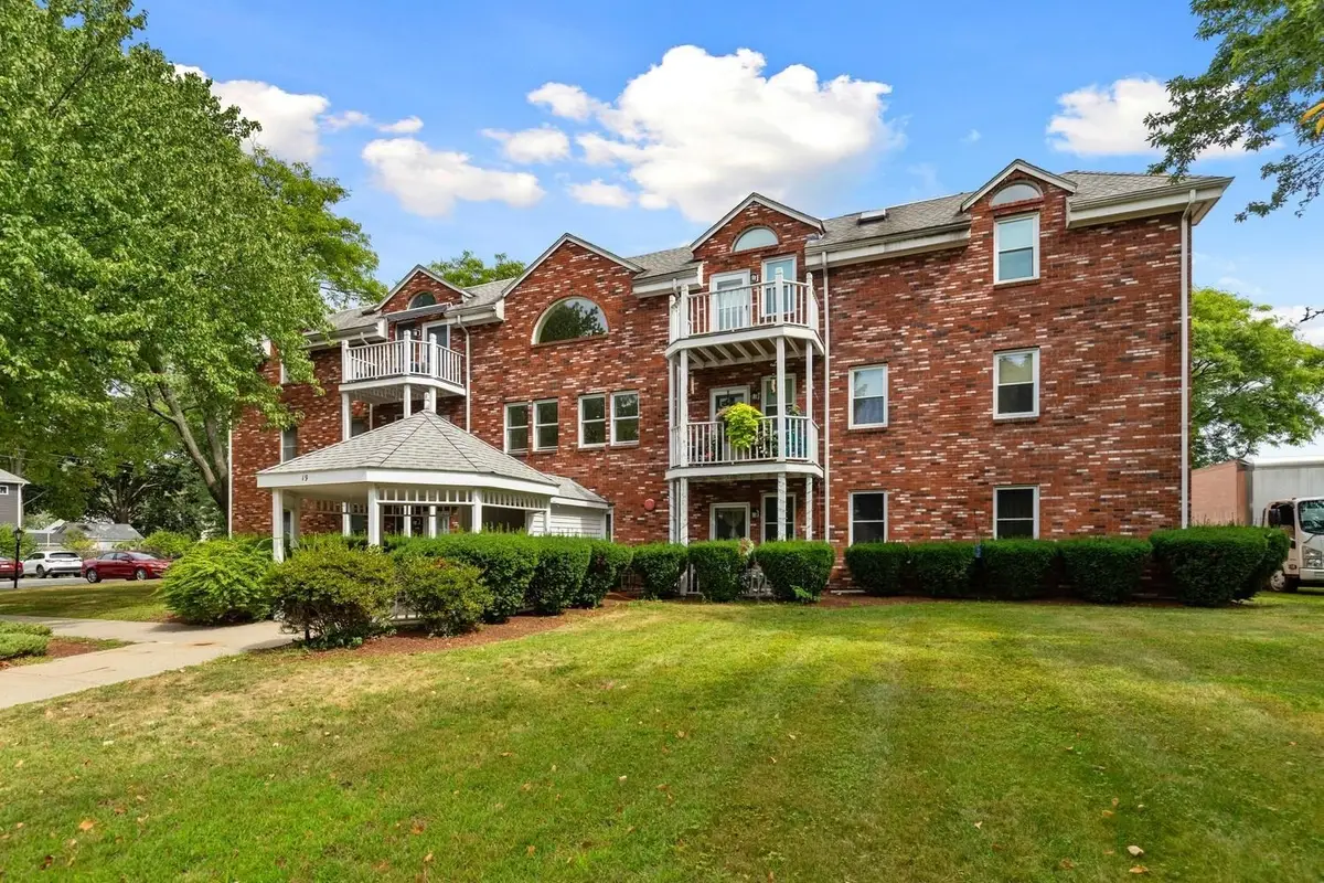 19 Paris St #203, Medford, MA 02155 - #1