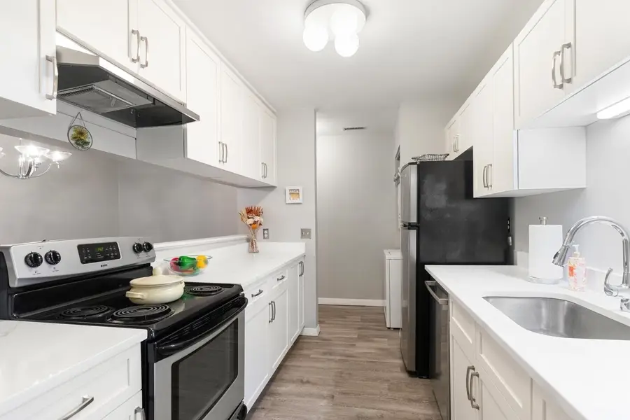 19 Paris St #203, Medford, MA 02155 - #3